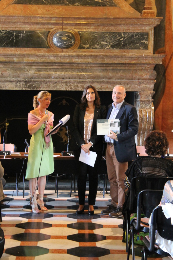 I°premio poesia: Roberto Deider con l'Assessore Cristina Cappellini